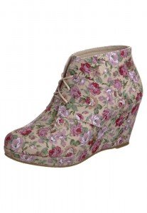 ankle boots seven seconds