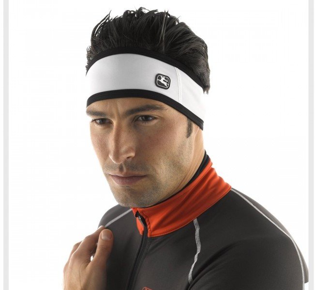 abbigliamento-uomo-bicicletta-autunno-inverno - È fondamentale indossare una fascia per proteggere le orecchie