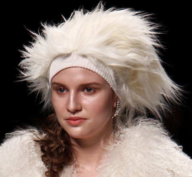 tendenze-cappelli-donna-autunno-inverno-20132014 - Spopolano questa stagione i cappelli in pelliccia